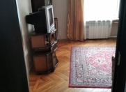 İcarəyə verilir 1 otaqlı 40 m2 köhnə tikili Yasamal r.