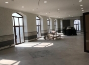 İcarəyə verilir 12 otaqlı 260 m2 yeni tikili 28 May m.