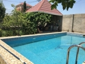 İcarəyə verilir 6 otaqlı 300 m2 bağ evi Azadlıq prospekti m.