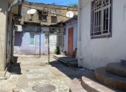 İcarəyə verilir 3 otaqlı 80 m2 həyət evi Nizami m.