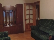 Satılır 3 otaqlı 85 m2 köhnə tikili İnşaatçılar m.