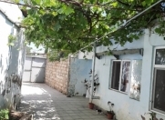 Satılır 3 otaqlı 60 m2 həyət evi Azərbaycan kinoteatrı