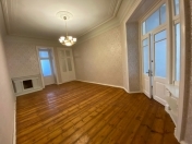 İcarəyə verilir 4 otaqlı 160 m2 ofis Yasamal r.