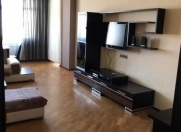 İcarəyə verilir 3 otaqlı 135 m2 yeni tikili Elmlər Akademiyası m.