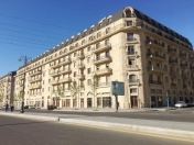 İcarəyə verilir 3 otaqlı 120 m2 yeni tikili Xətai r.