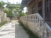 Satılır 5 otaqlı 130 m2 həyət evi Binə