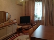 Satılır 3 otaqlı 72 m2 köhnə tikili Əhmədli m.