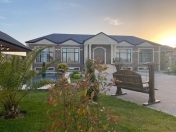 Satılır 4 otaqlı 330 m2 bağ evi Mərdəkan
