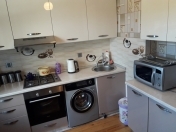 Satılır 2 otaqlı 65 m2 köhnə tikili Əhmədli m.