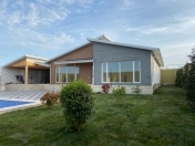 Satılır 4 otaqlı 200 m2 bağ evi Mərdəkan