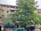 Satılır 3 otaqlı 70 m2 köhnə tikili İzmir parkı