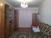 Satılır 3 otaqlı 75 m2 köhnə tikili Ukrayna dairəsi