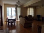 İcarəyə verilir 3 otaqlı 130 m2 yeni tikili Nizami m.