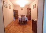 Satılır 3 otaqlı 95 m2 köhnə tikili İnşaatçılar m.