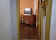 Satılır 3 otaqlı 70 m2 köhnə tikili Axundov bağı