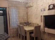 Satılır 2 otaqlı 56 m2 köhnə tikili İnşaatçılar m.