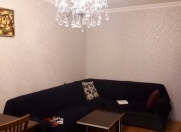 Satılır 3 otaqlı 90 m2 köhnə tikili İnşaatçılar m.
