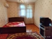 İcarəyə verilir 1 otaqlı 34 m2 köhnə tikili Elmlər Akademiyası m.