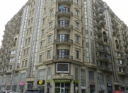 İcarəyə verilir 4 otaqlı 216 m2 yeni tikili Sahil m.