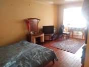 Satılır 1 otaqlı 32 m2 köhnə tikili 8 km