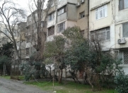 Satılır 2 otaqlı 46 m2 köhnə tikili Yasamal r.