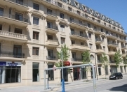 İcarəyə verilir 4 otaqlı 150 m2 yeni tikili Xətai r.