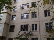 Satılır 2 otaqlı 50 m2 köhnə tikili Ayna Sultanova heykəli