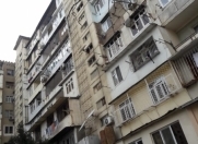 Satılır 3 otaqlı 90 m2 köhnə tikili İnşaatçılar m.