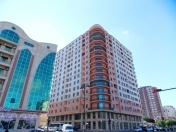 İcarəyə verilir 3 otaqlı 140 m2 yeni tikili Gənclik m.