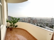 İcarəyə verilir 3 otaqlı 130 m2 yeni tikili Memar Əcəmi m.