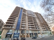 İcarəyə verilir 3 otaqlı 130 m2 yeni tikili 28 May m.