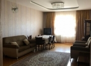 İcarəyə verilir 2 otaqlı 100 m2 yeni tikili Şah İsmayıl Xətai m.