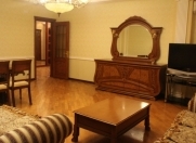 İcarəyə verilir 3 otaqlı 115 m2 yeni tikili AMAY
