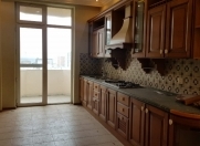 Satılır 5 otaqlı 225 m2 yeni tikili 28 May m.