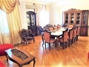 Satılır 4 otaqlı 172 m2 yeni tikili 8 mkr