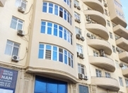 İcarəyə verilir 4 otaqlı 190 m2 yeni tikili Bakı