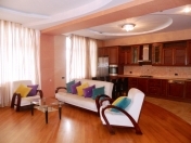 İcarəyə verilir 2 otaqlı 100 m2 yeni tikili Gənclik m.