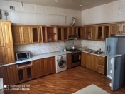 İcarəyə verilir 3 otaqlı 135 m2 yeni tikili Şah İsmayıl Xətai m.