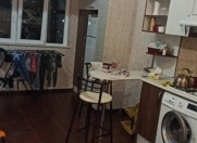 Satılır 2 otaqlı 62 m2 köhnə tikili İnşaatçılar m.