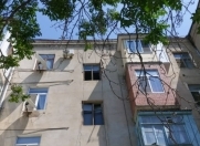 Satılır 2 otaqlı 54 m2 köhnə tikili Elmlər Akademiyası m.