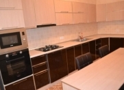 İcarəyə verilir 3 otaqlı 94 m2 yeni tikili Şah İsmayıl Xətai m.