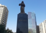 İcarəyə verilir 2 otaqlı 102 m2 yeni tikili Şah İsmayıl Xətai m.