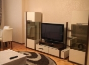 Satılır 2 otaqlı 82 m2 yeni tikili Memar Əcəmi m.