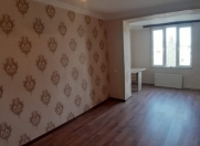 Satılır 2 otaqlı 45 m2 köhnə tikili Elmlər Akademiyası m.