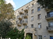 Satılır 2 otaqlı 70 m2 köhnə tikili Hüseyn Cavid parkı