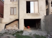 İcarəyə verilir 6 otaqlı 200 m2 həyət evi Qaraçuxur