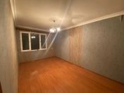 Satılır 3 otaqlı 75 m2 köhnə tikili Memar Əcəmi m.