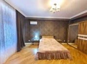 İcarəyə verilir 2 otaqlı 101.2 m2 yeni tikili Şah İsmayıl Xətai m.