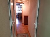 Satılır 3 otaqlı 84 m2 köhnə tikili İnşaatçılar m.
