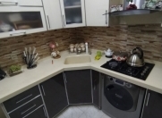 Satılır 3 otaqlı 88 m2 köhnə tikili İnşaatçılar m.